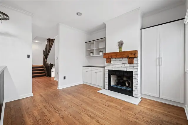10098 Mansion Dr gallery image 7