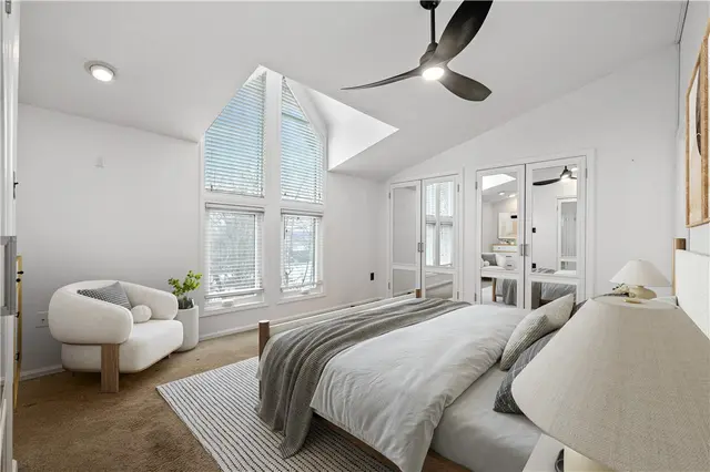 10098 Mansion Dr gallery image 15
