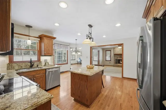 101 Brookshire Drive gallery image 8
