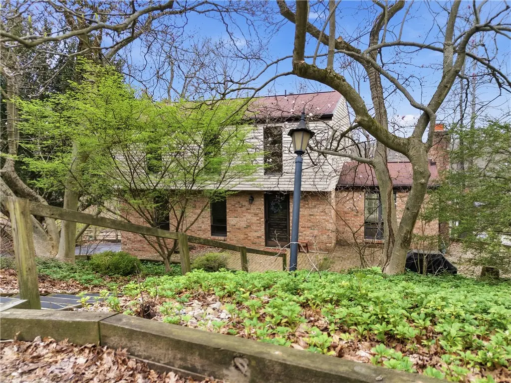 101 Dogwood Ln