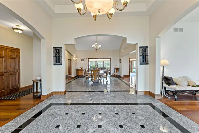 101 Majestic Dr gallery image 24