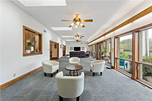 101 Majestic Dr gallery image 33