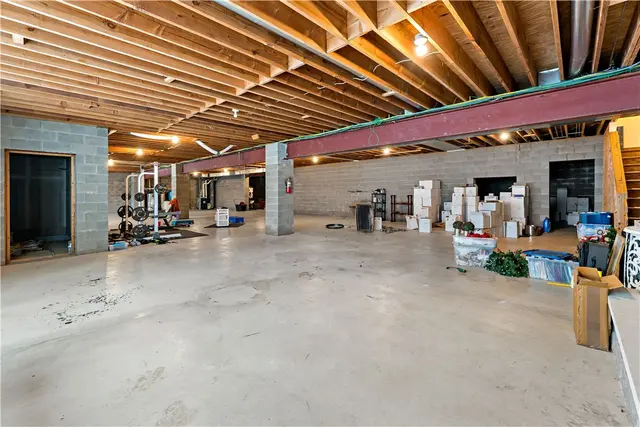 101 Majestic Dr gallery image 38