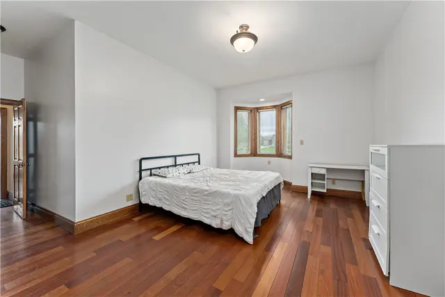 101 Majestic Dr gallery image 39