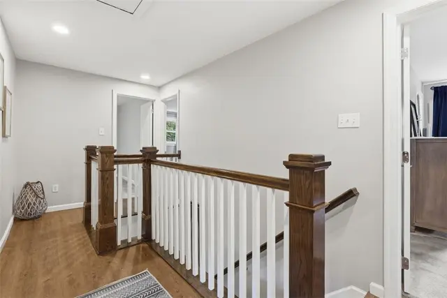 101 Meadcrest Street gallery image 6