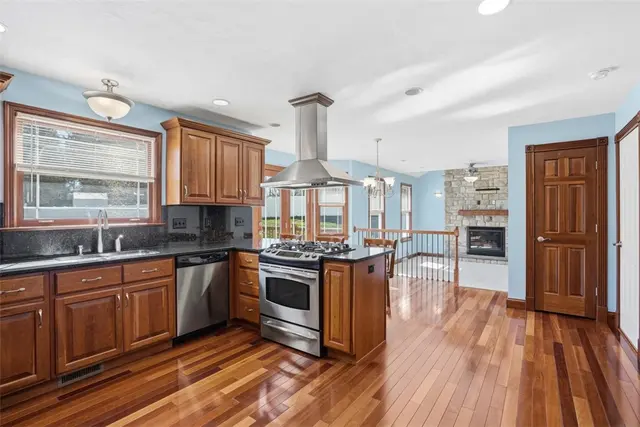 101 Saige Court gallery image 6