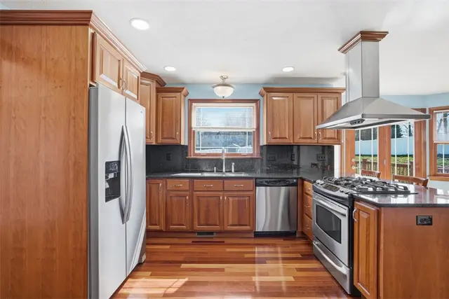 101 Saige Court gallery image 9