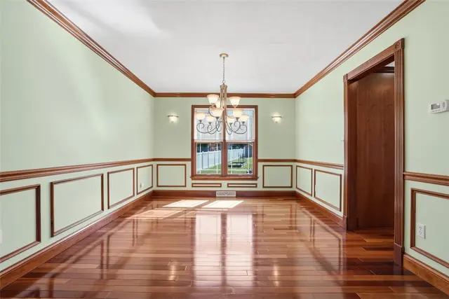 101 Saige Court gallery image 16