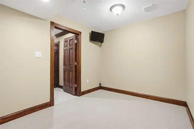 101 Saige Court gallery image 43