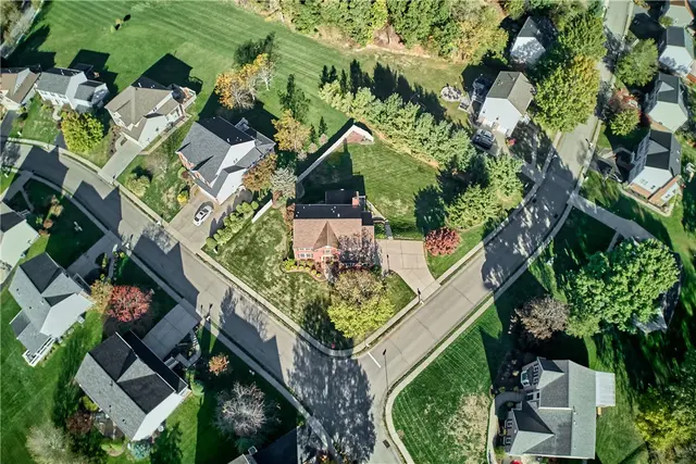 1010 Alpine Drive gallery image 23