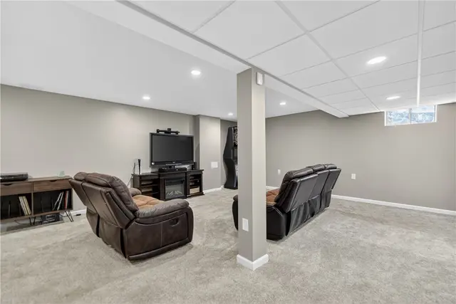 10107 Deer View Point gallery image 25
