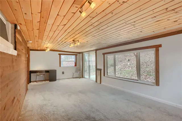 1012 Norton Drive gallery image 4