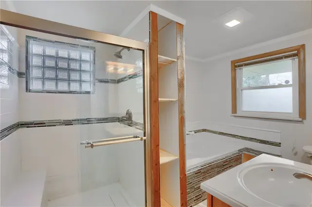1012 Norton Drive gallery image 5