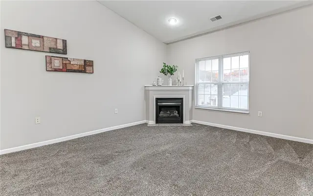 1012 Stockton Rdg gallery image 6