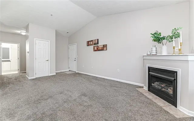 1012 Stockton Rdg gallery image 7