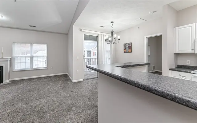 1012 Stockton Rdg gallery image 9