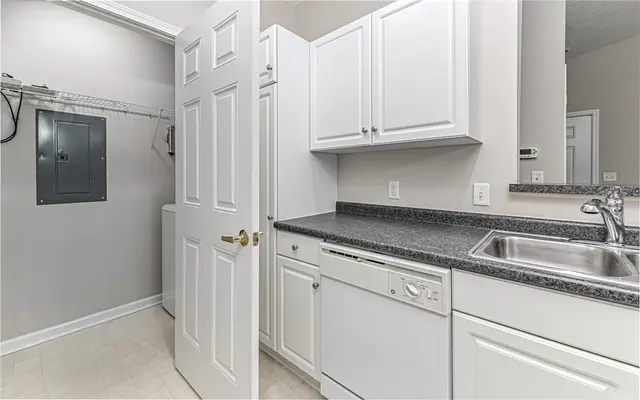 1012 Stockton Rdg gallery image 15