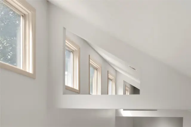 1012 Victoria Place gallery image 40