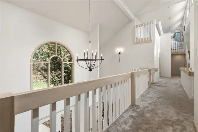 1012 Victoria Place gallery image 48