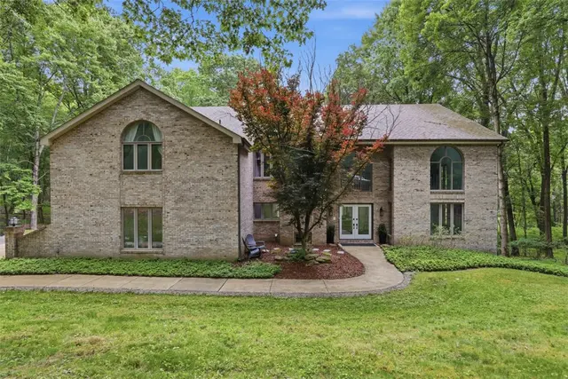1012 Victoria Place