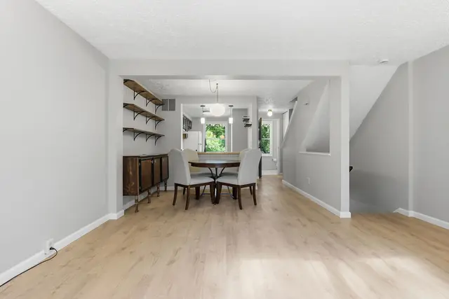 1013 Cottonwood COURT gallery image 6