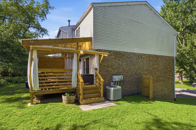 1013 Cottonwood COURT gallery image 9