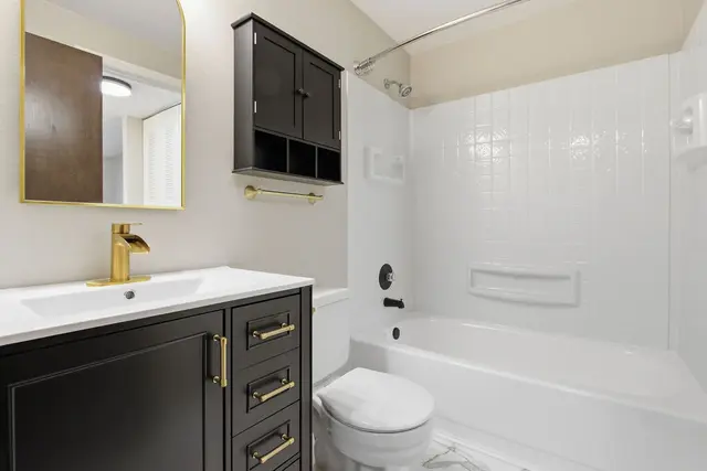 1013 Cottonwood COURT gallery image 10