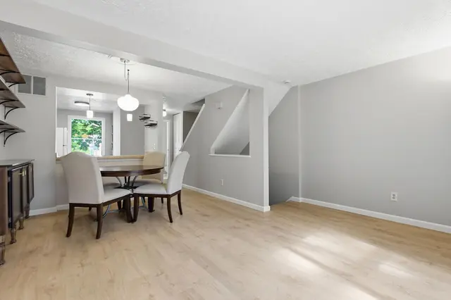 1013 Cottonwood COURT gallery image 17