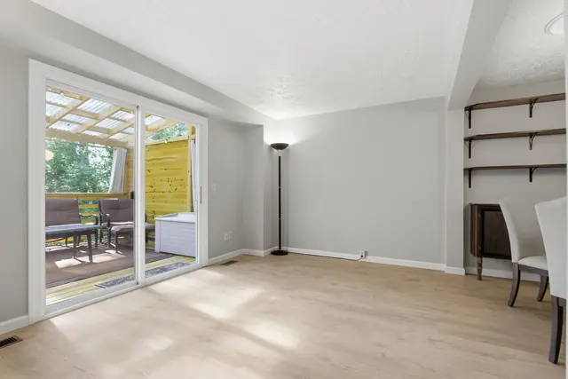 1013 Cottonwood COURT gallery image 29