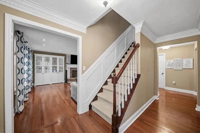 10153 Sudberry Dr gallery image 5