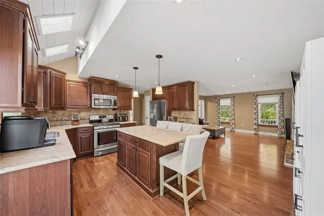 10153 Sudberry Dr gallery image 17