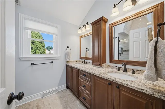 10153 Sudberry Dr gallery image 19