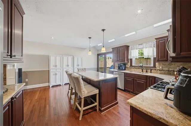 10153 Sudberry Dr gallery image 36