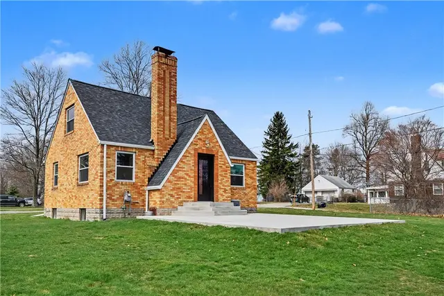 10179 Perry Hwy
