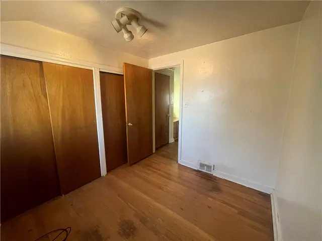 1018 GRANDVIEW AVE. gallery image 8