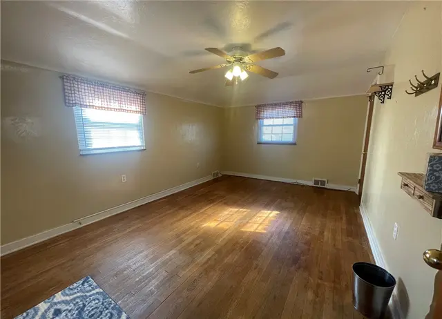 1018 GRANDVIEW AVE. gallery image 20