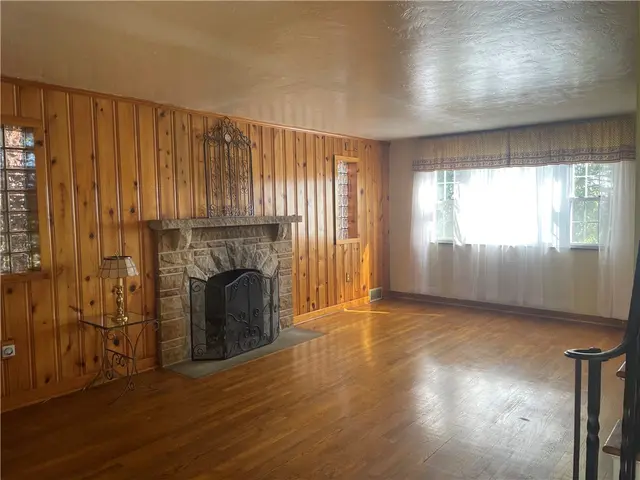 1018 GRANDVIEW AVE. gallery image 23