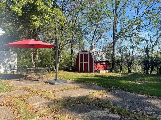 1018 GRANDVIEW AVE. gallery image 24