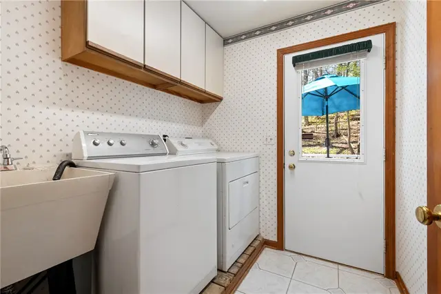 10183 Meinert Road gallery image 29
