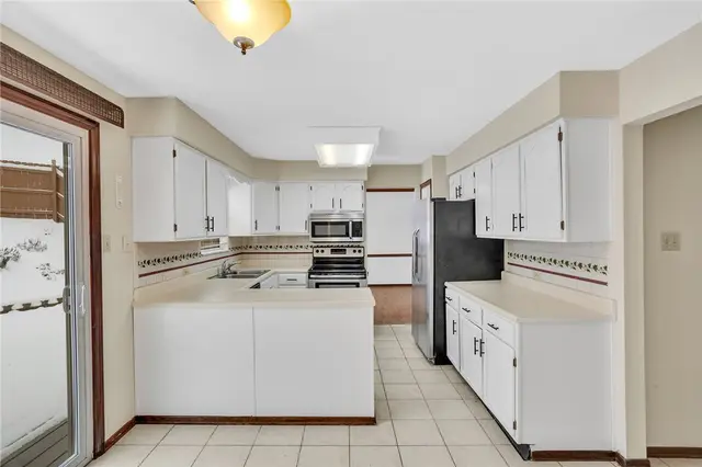 10191 Sudberry Dr gallery image 9