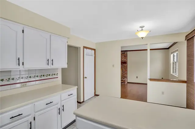 10191 Sudberry Dr gallery image 12