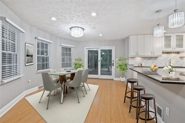 102 Ashley Hill Dr gallery image 4