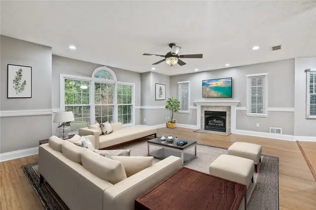 102 Ashley Hill Dr gallery image 5