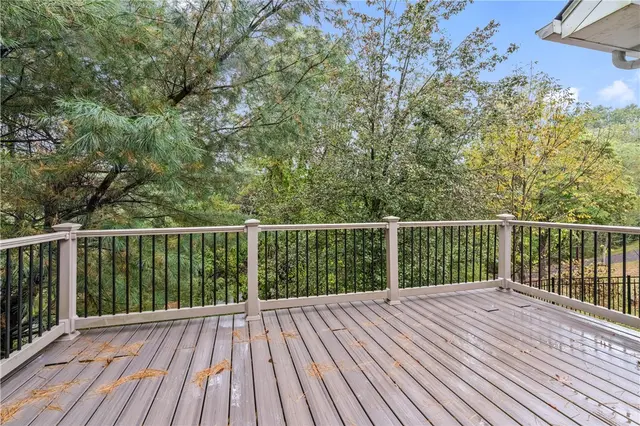 102 Ashley Hill Dr gallery image 13