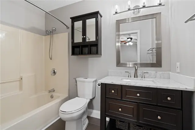 102 Ashley Hill Dr gallery image 16