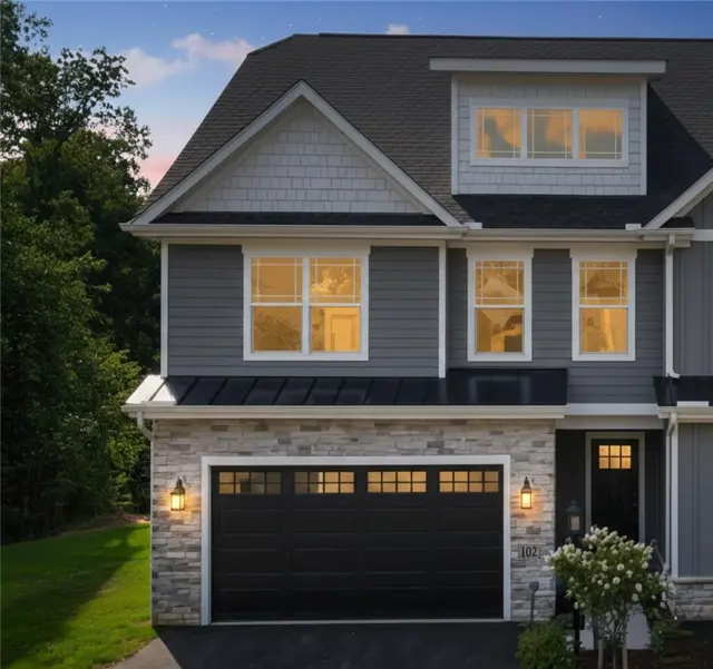 102 Bartlett Lane. gallery image 2