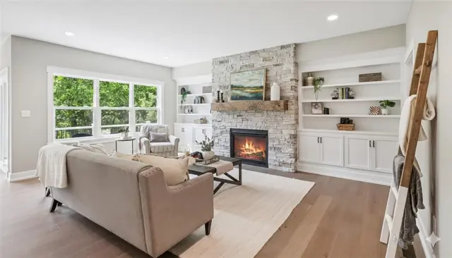 102 Bartlett Lane. gallery image 5