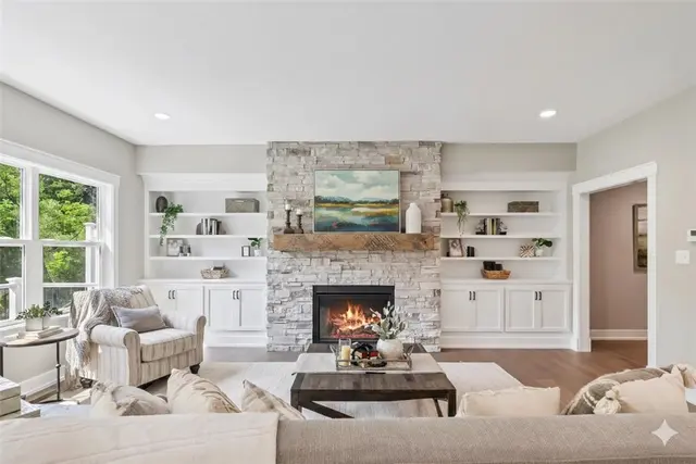 102 Bartlett Lane. gallery image 6