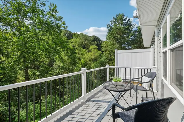 102 Bartlett Lane. gallery image 19