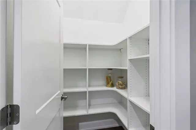 102 Bartlett Lane. gallery image 24